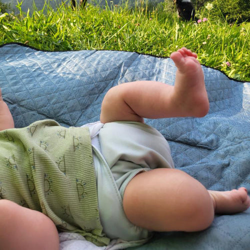 Judes baby outside grass sunshine cloth diapers skin pH value